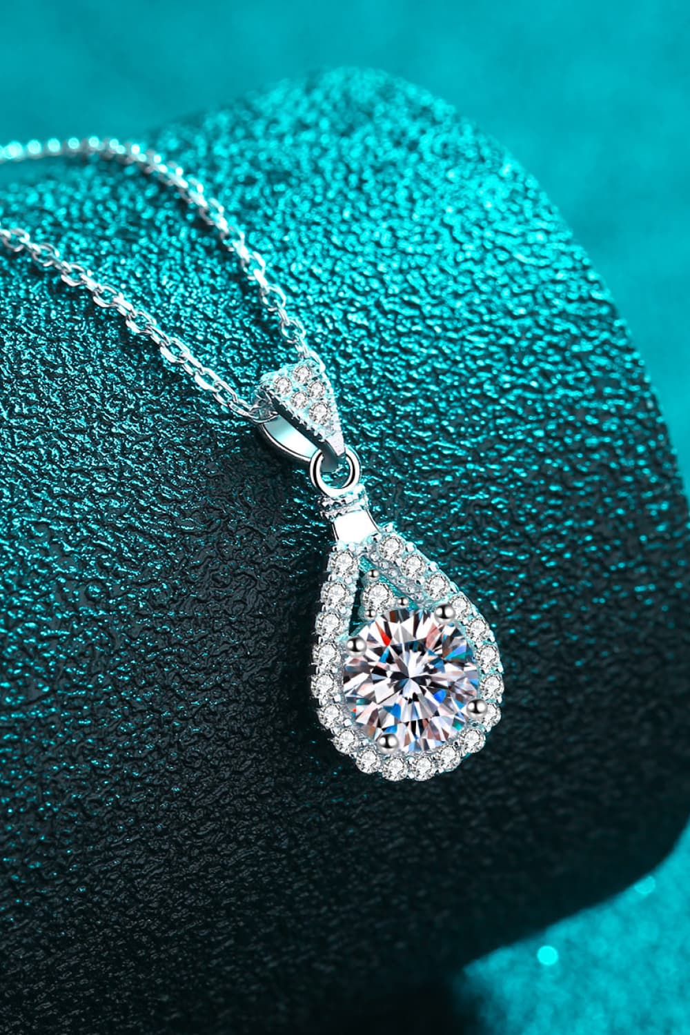 Teardrop Pendant Necklace